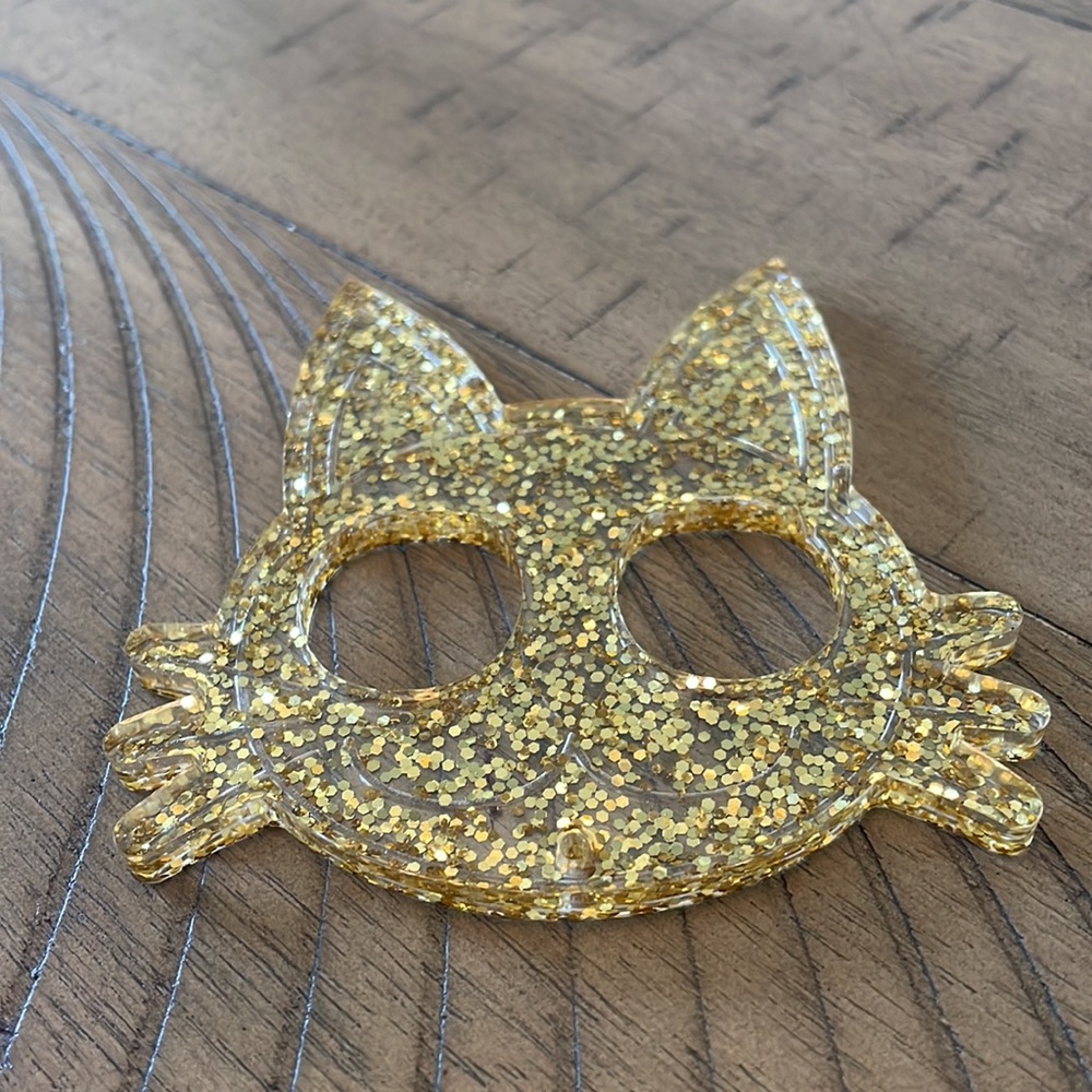 Self defense resin knuckles